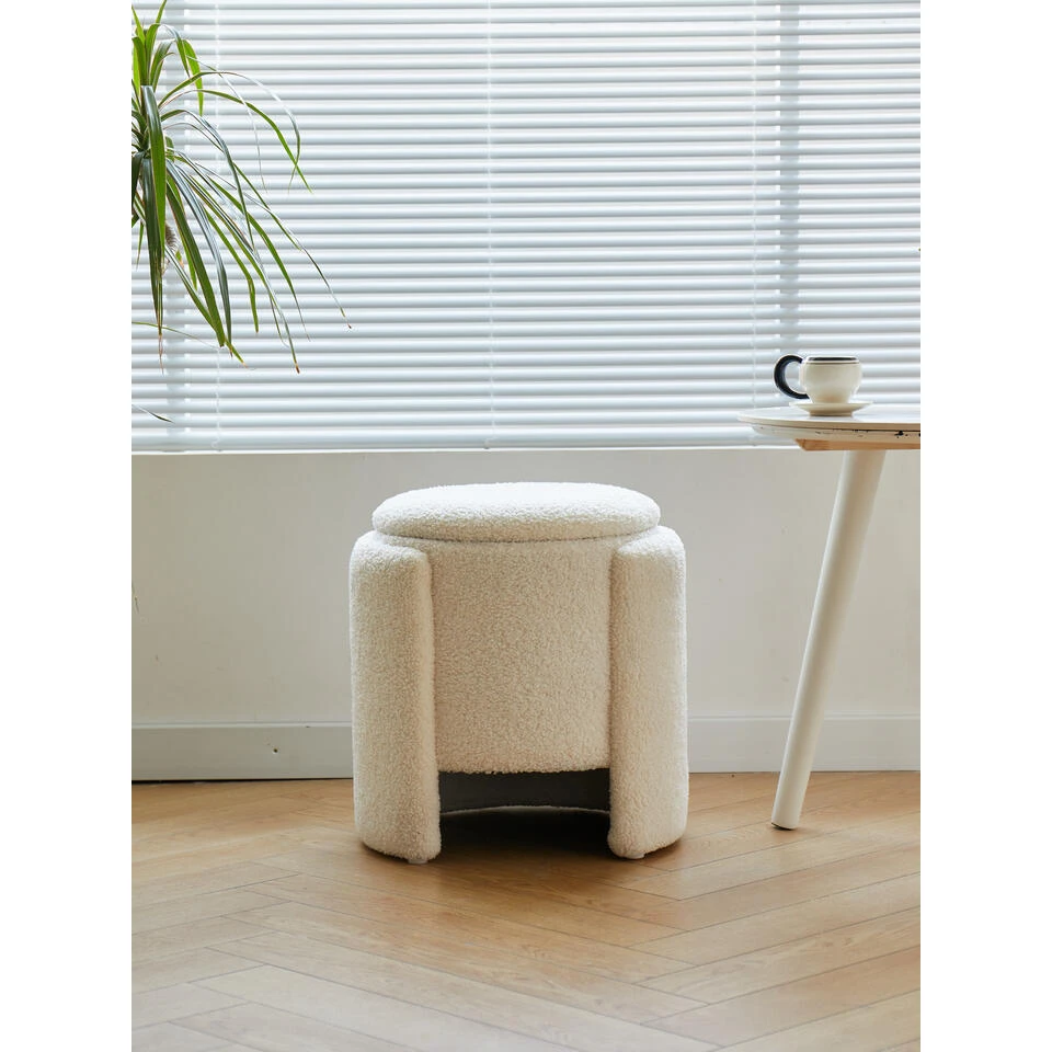 Pouf Met Witte Krullen In Scandinavische Stijl - Afbeelding 3