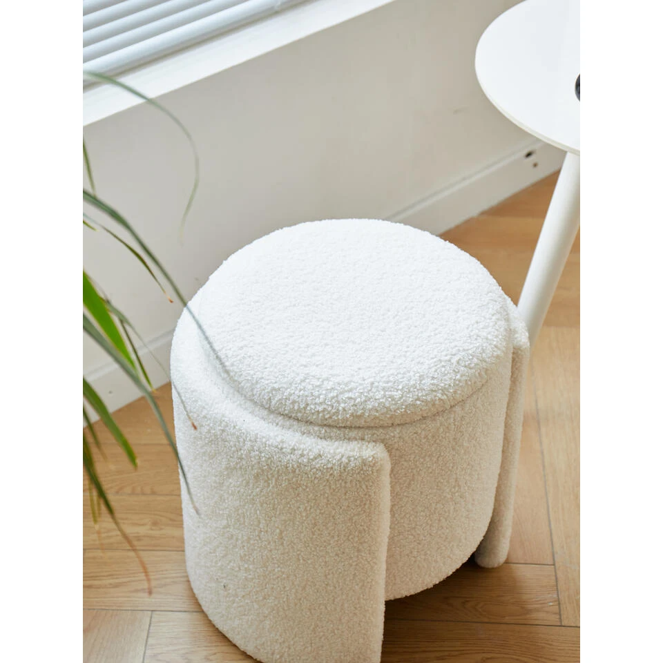 Pouf Met Witte Krullen In Scandinavische Stijl - Afbeelding 8